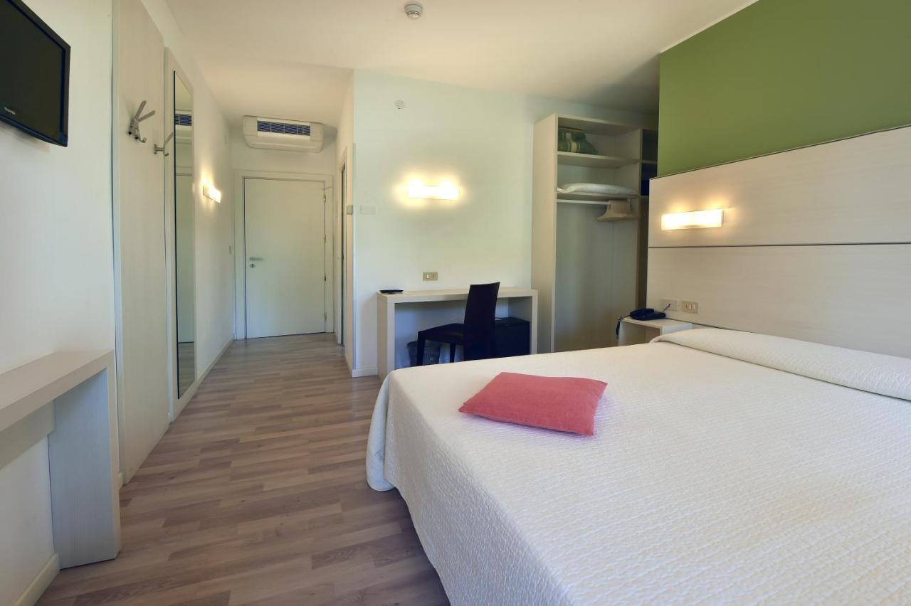 Hotel Meuble Nazionale Λινιάνο Σαμπιαντόρο Εξωτερικό φωτογραφία