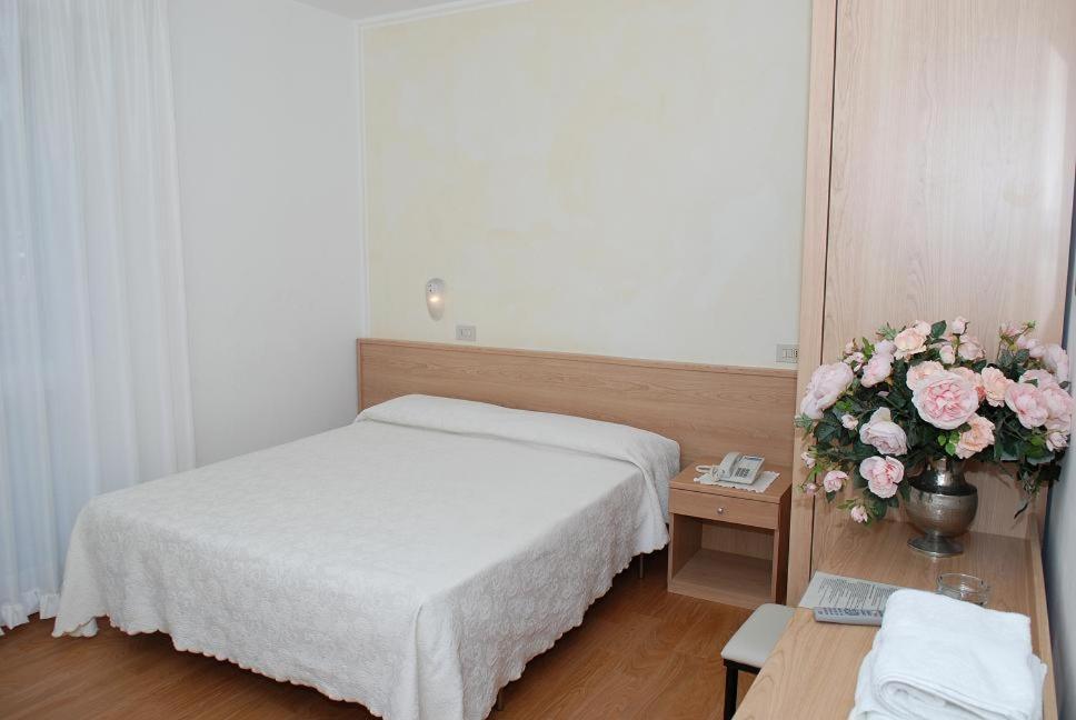 Hotel Meuble Nazionale Λινιάνο Σαμπιαντόρο Εξωτερικό φωτογραφία